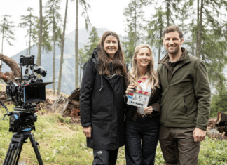 Zwischen Filmset und Bühne: Melissa Naschenweng zieht Bilanz nach intensivem Filmsommer