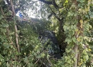 Verkehrsunfall in Förolach: Auto landet im Straßengraben
