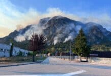 Waldbrände bei Tolmezzo wüten weiter – Rauch bis ins Gailtal