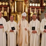 Bischof Marketz weiht vier Männer zu Ständigen Diakonen und einen Priesteramtskandidaten zum Diakon