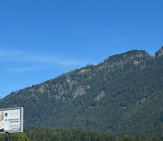 Sirenenalarm im oberen Gailtal: Waldbrand am Laaser Berg