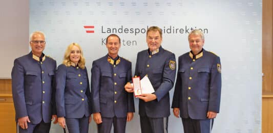 Goldenes Verdienstzeichen für Klaus Rieger