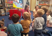 3. Buchstart-Veranstaltung in der Stadtbibliothek brachte die Kleinsten zum Staunen