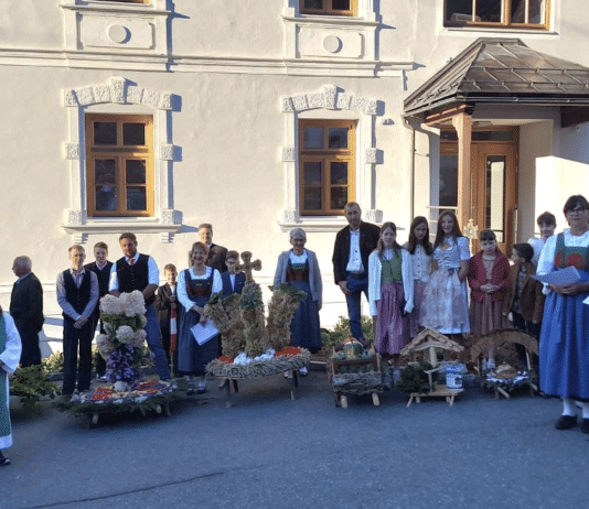 Liesing feiert Erntedank mit Tradition, Musik und Gemeinschaft