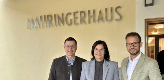 Alte Schule wird zum neuen Treffpunkt der Gemeinde