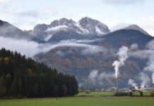 Gailtal: Erster Schnee auf den Bergen – der Winter kommt näher